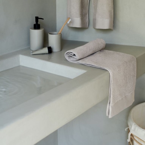 Brand New / Never Used H&M Soap Dispenser - Picture 2 of 4